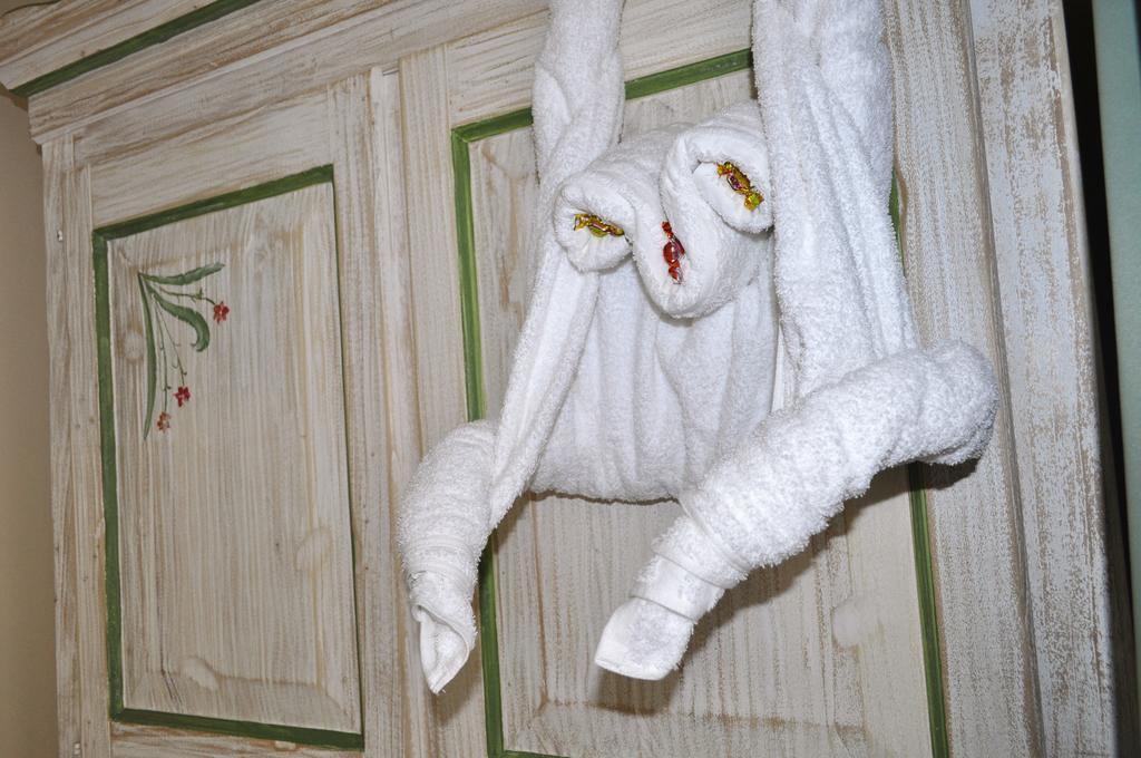 Double Room with Balcony,190237519:JPEG